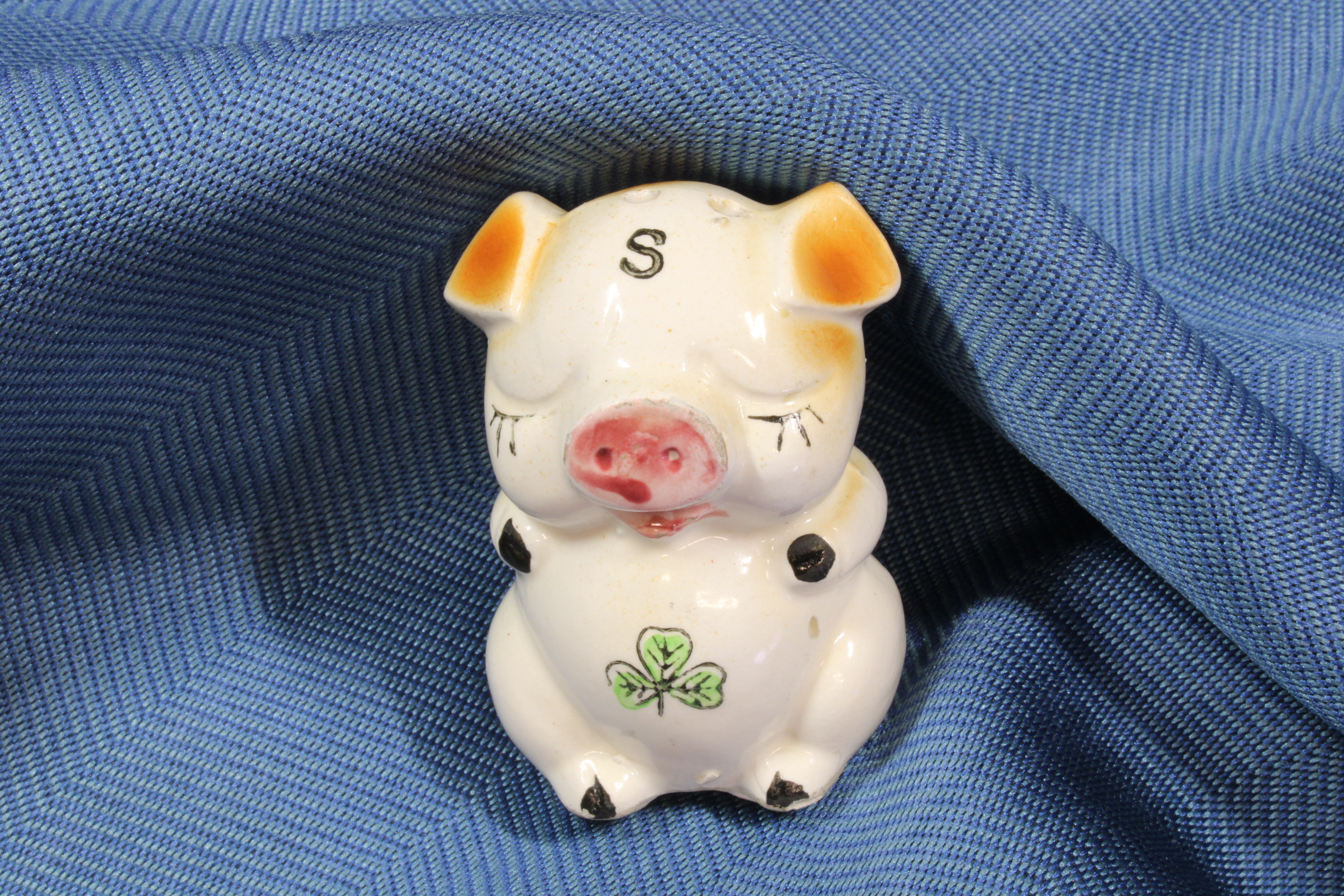 Antiques - SALT SHAKER ENAMELLED EARTHENWARE PIG