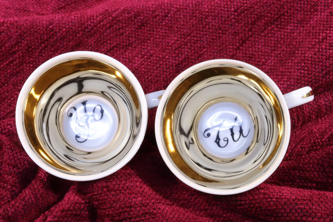Antiques - YOU AND ME MUGS. GOLD PLATED PORCELAIN. S.XX (T)